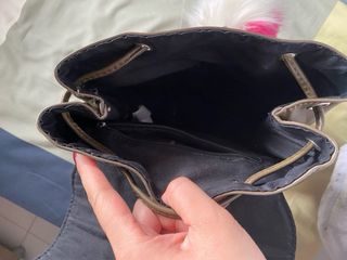 Mochila pequeña verde militar Stradivarius