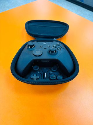 Xbox One S All Digital 1TB + Mando Elite Series 2