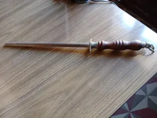Afilador de cuchillos mango madera