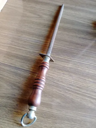 Afilador de cuchillos mango madera