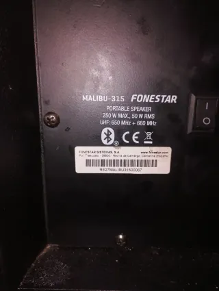 Altavoz Bluetooth con micrófono y mando