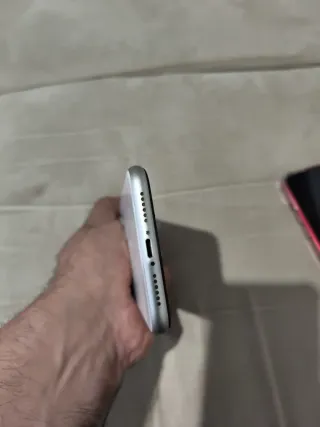 iPhone 11 Blanco 128GB Pantalla y Batería Nuevas