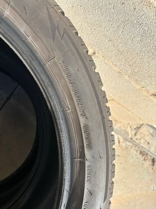 Neumáticos Bridgestone 285/40R21 109V