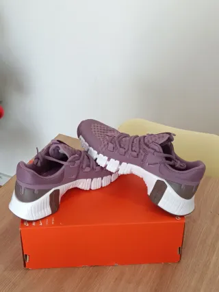 T37,5 Nike Free Metcon 5 Moradas