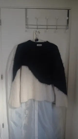 Jersey oversize blanco y negro