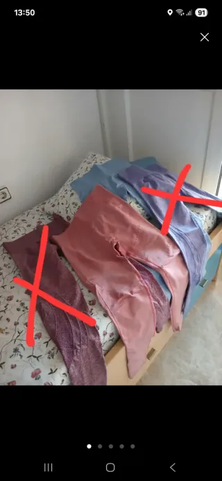 Mallas gimnasia rosa 1 otra azul . 2 euros unidad.