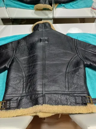 Chaqueta de Piel y Lana de Oveja Redskins.