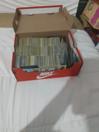 Caja de cartas Pokémon (más de 3000) Falsas