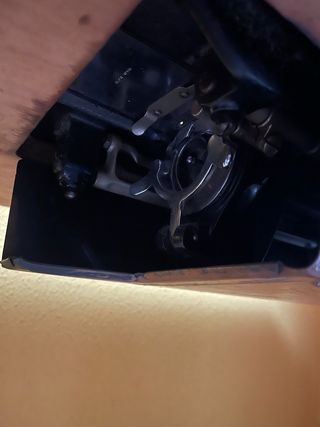 Máquina de coser Alfa antigua