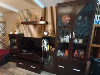 Mueble de salón madera y cristal