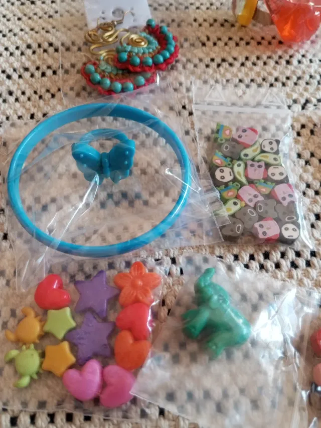 Lote Joyitas  y cuentas Infantiles.