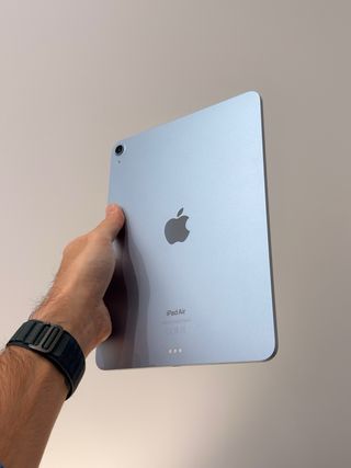 iPad Air 6 (M2) 11 128GB + Apple Magic Keyboard