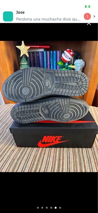 Nike Air Jordan 1 Retro High OG Negro Dorado