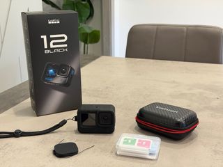 GoPro Hero 12 Black sin usar + Accesorios