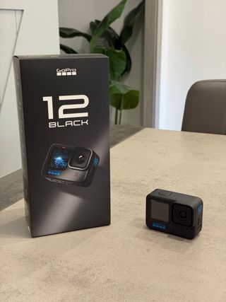 GoPro Hero 12 Black sin usar + Accesorios