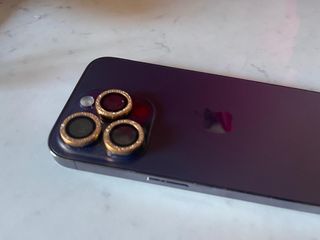 iPhone 14 Pro Viola tenuto benissimo