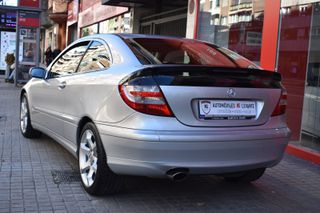 Mercedes-Benz Clase C 2006