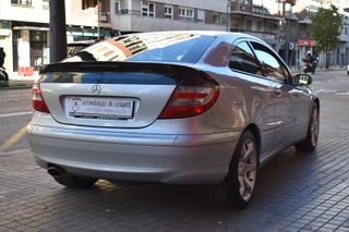 Mercedes-Benz Clase C 2006