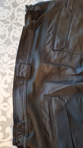 Pantalón de trabajo negro talla 48