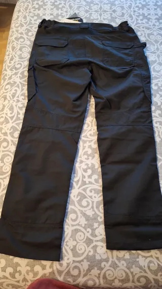 Pantalón de trabajo negro talla 48