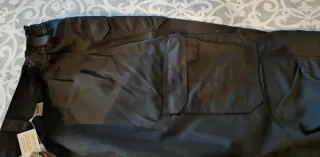 Pantalón de trabajo negro talla 48