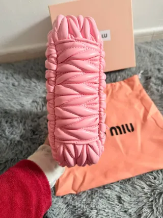 Bolso Miu Miu Rosa