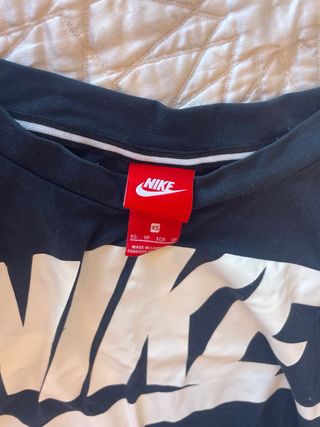 Top Nike Negro sin Mangas