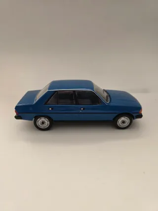 Peugeot 305 1:24 Salvat