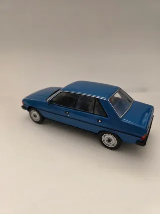 Peugeot 305 1:24 Salvat