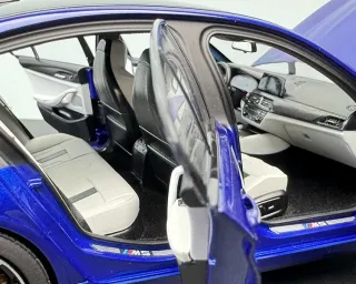 Maqueta BMW M5 F90 1:18