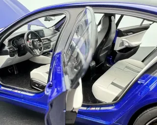 Maqueta BMW M5 F90 1:18