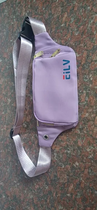 Riñonera morada y plateada