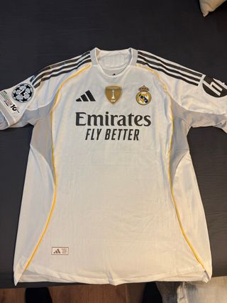 Camiseta Real Madrid Adidas Talla XL. Identica