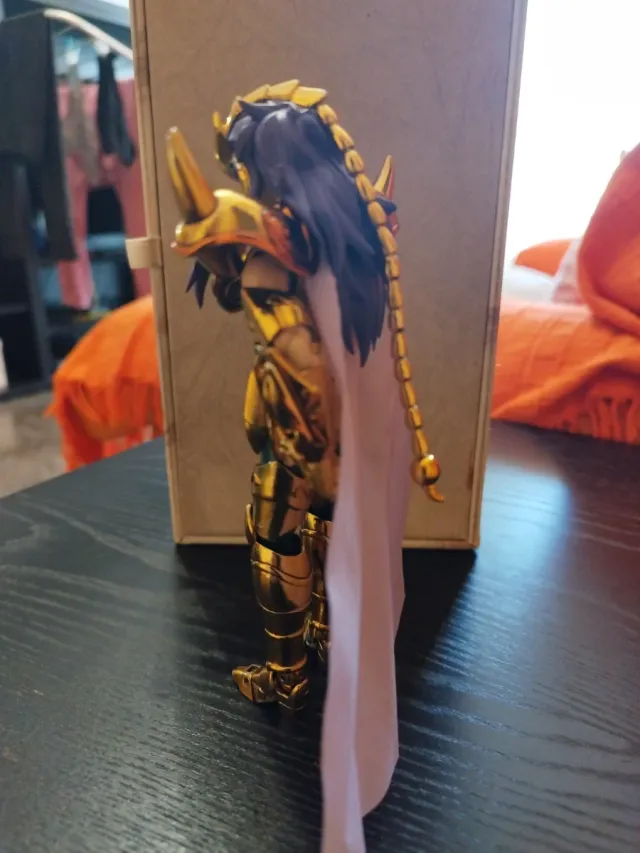 Caballero del Zodiaco Milo Escorpión Bandai