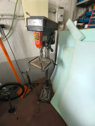 Taladro de columna Import 251M