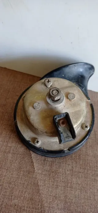 BOCINA PARA COCHE / MARCA LEB / FABRICACION ITALIA