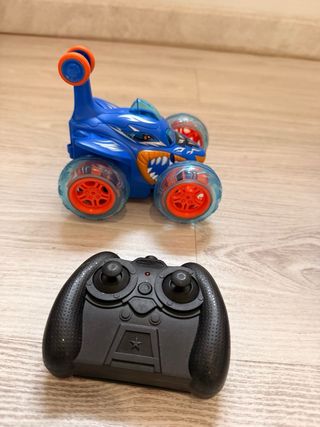 Coche teledirigido y robot transformable