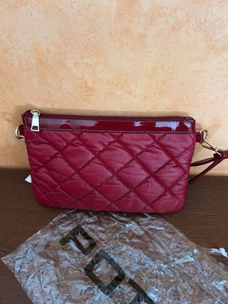 Pochette donna bordeaux con/senza tracolla