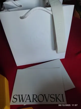 Set regalo Swarovski per orecchini