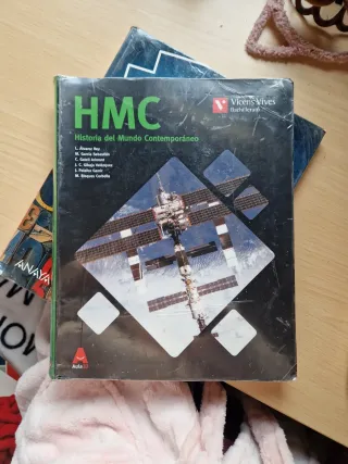 Libro de: matemáticas, filosofía, lengua, historia