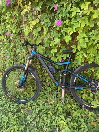 Bicicleta Enduro giant solo venta en persona 27,5