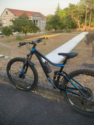 Bicicleta Enduro giant solo venta en persona 27,5