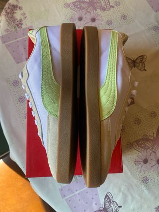 Zapatillas Puma Blancas y Verdes