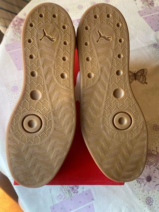 Zapatillas Puma Blancas y Verdes