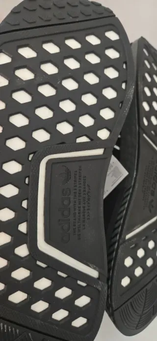 Adidas NMD R1 V2 boost talla 38.5 nuevas