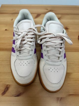Zapatillas Adidas Mujer Beige y Morado