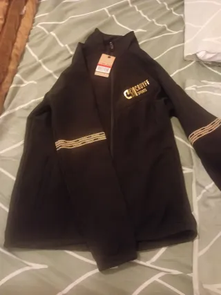 Chándal negro con cremallera