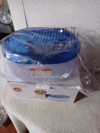 Fuente de agua para mascotas WOPET 2L