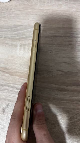 iPhone XR Giallo 83% Capacità