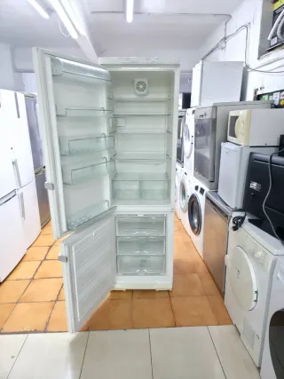 NEVERA MIELE CON GARANTIA